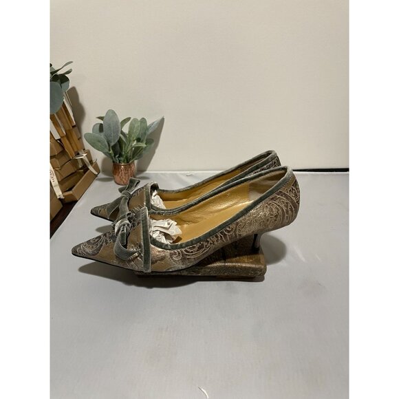 Elegant Gussaci Leather Velvet Bow Kitten Heels Size 38 Embossed Design Pointed - Picture 2 of 16